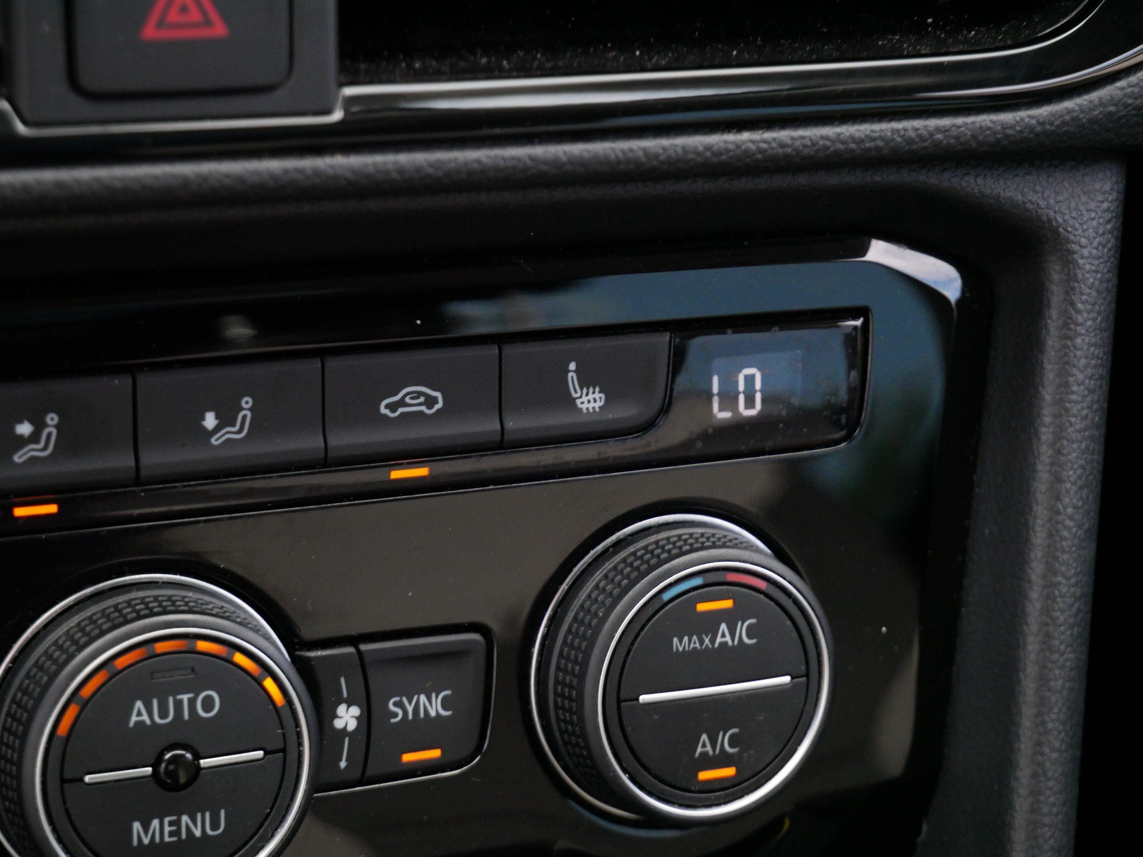 Certified 2023 Volkswagen Taos SEL AWD/4WD image 29