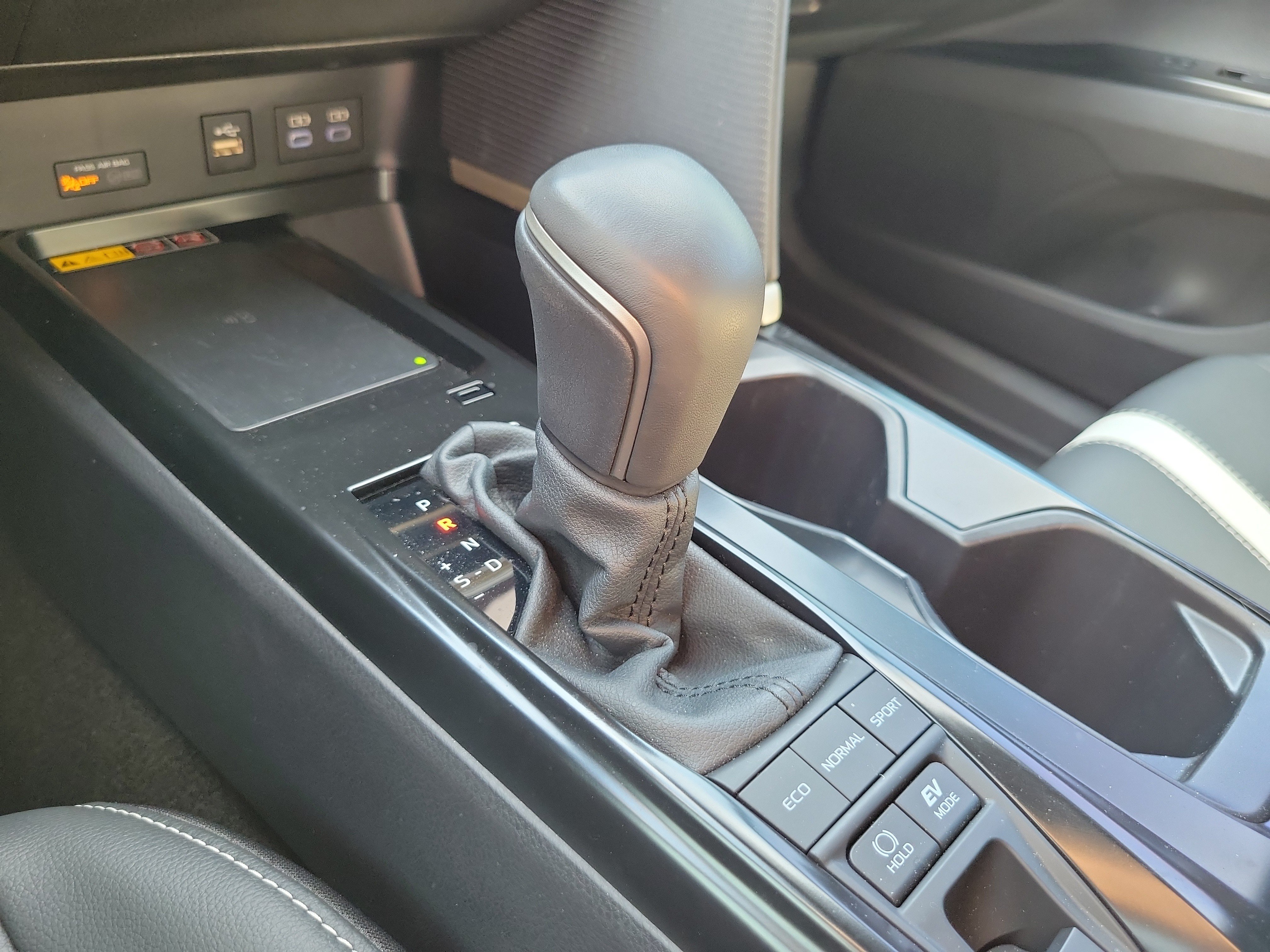 Used 2026 Toyota Camry SE FWD image 28