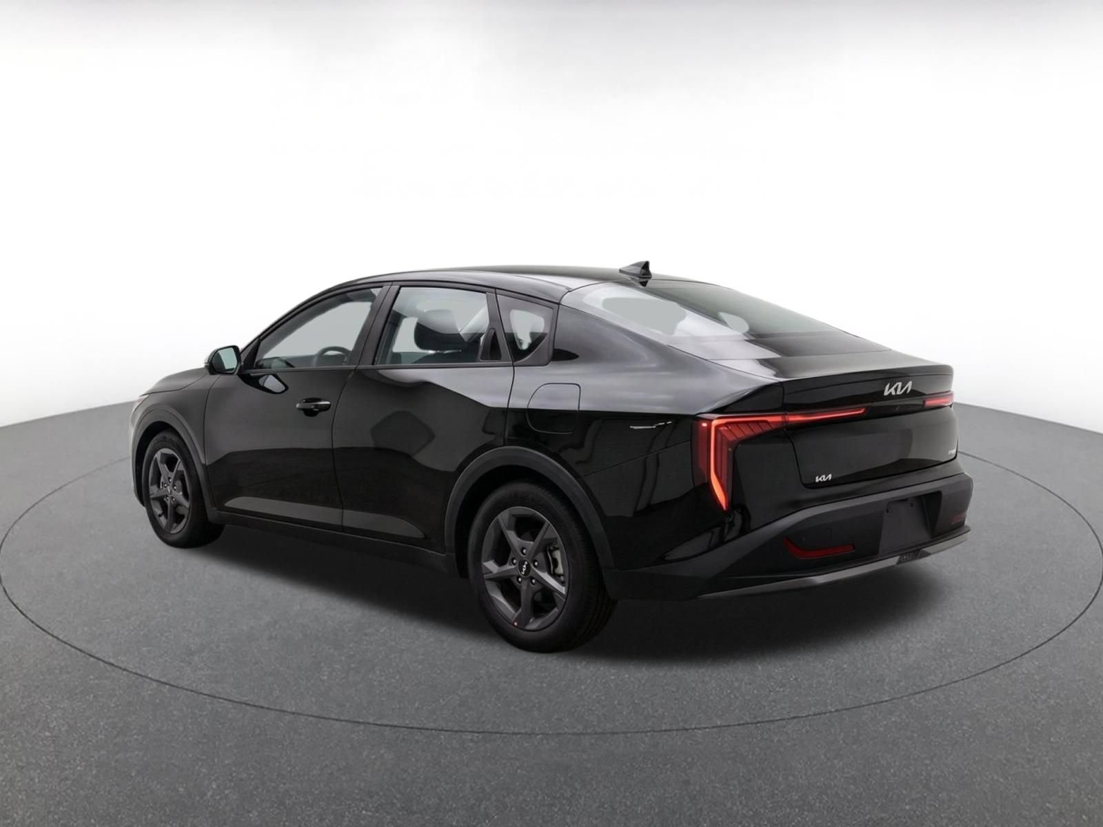 Used 2025 Kia K4 FWD image 6