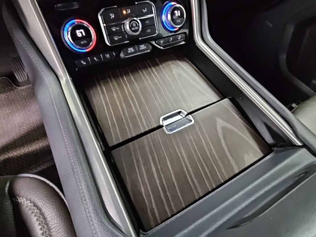 Used 2021 GMC Yukon Denali w/ Denali Premium Package image 22