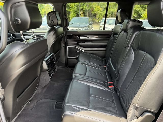 Used 2022 Jeep Wagoneer Series I AWD/4WD image 15