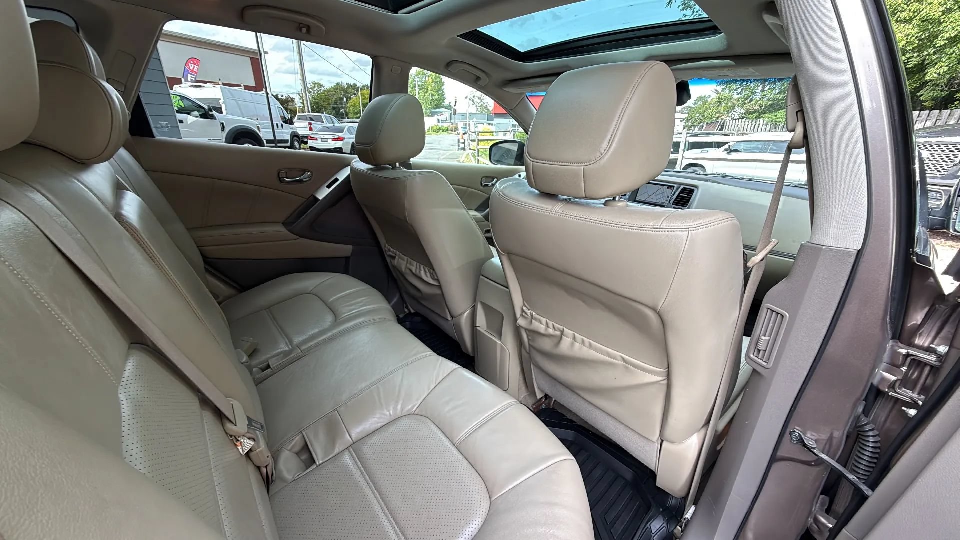 Used 2011 Nissan Murano SL w/ Navigation Pkg AWD/4WD image 25