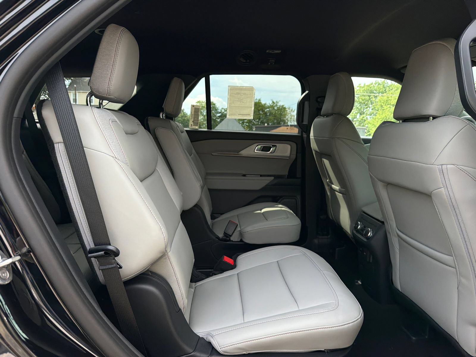 New 2027 Ford Explorer Active w/ Active Comfort Package AWD/4WD image 10