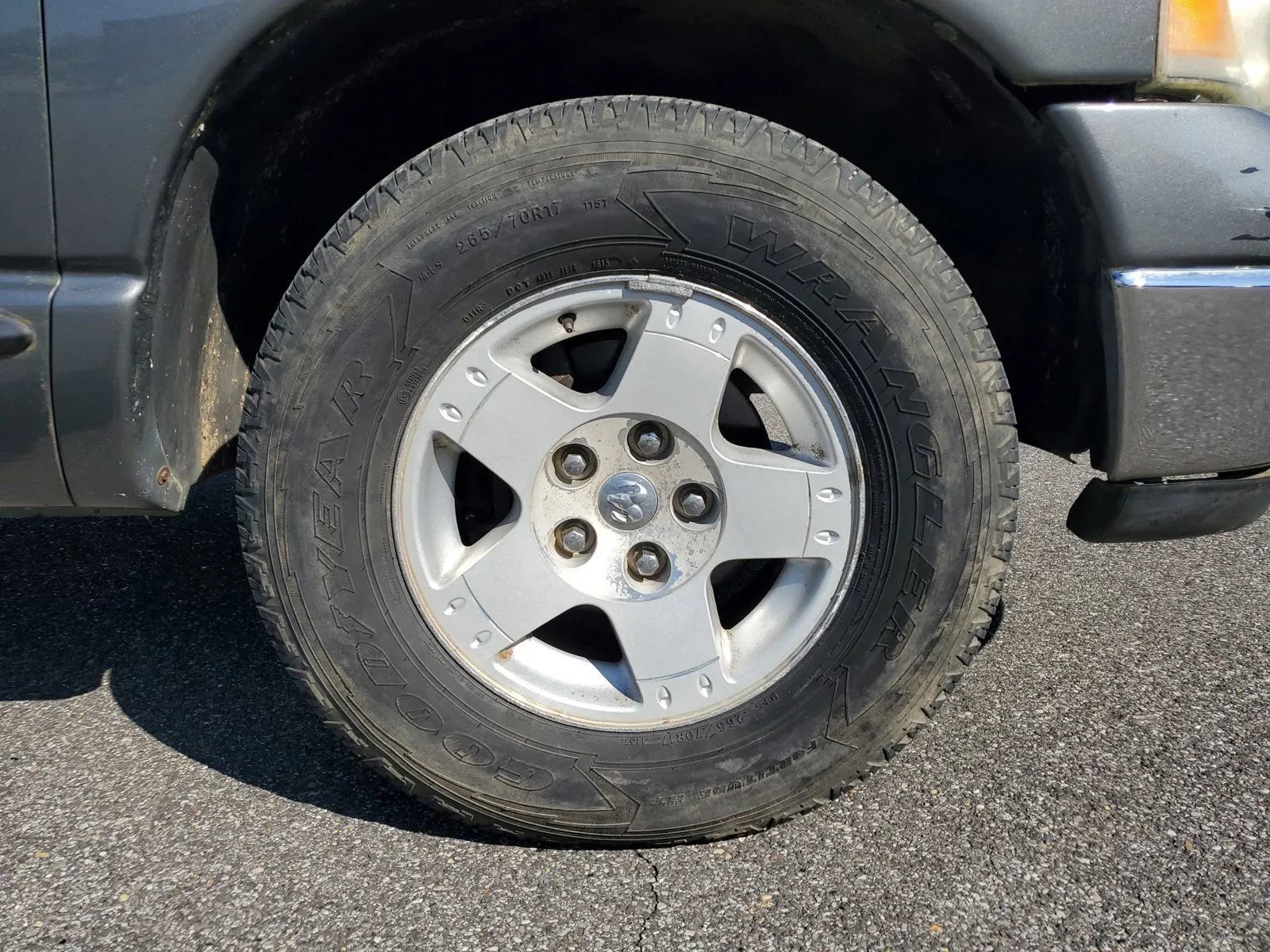 Used 2005 Dodge Ram 1500 Truck SLT RWD image 5