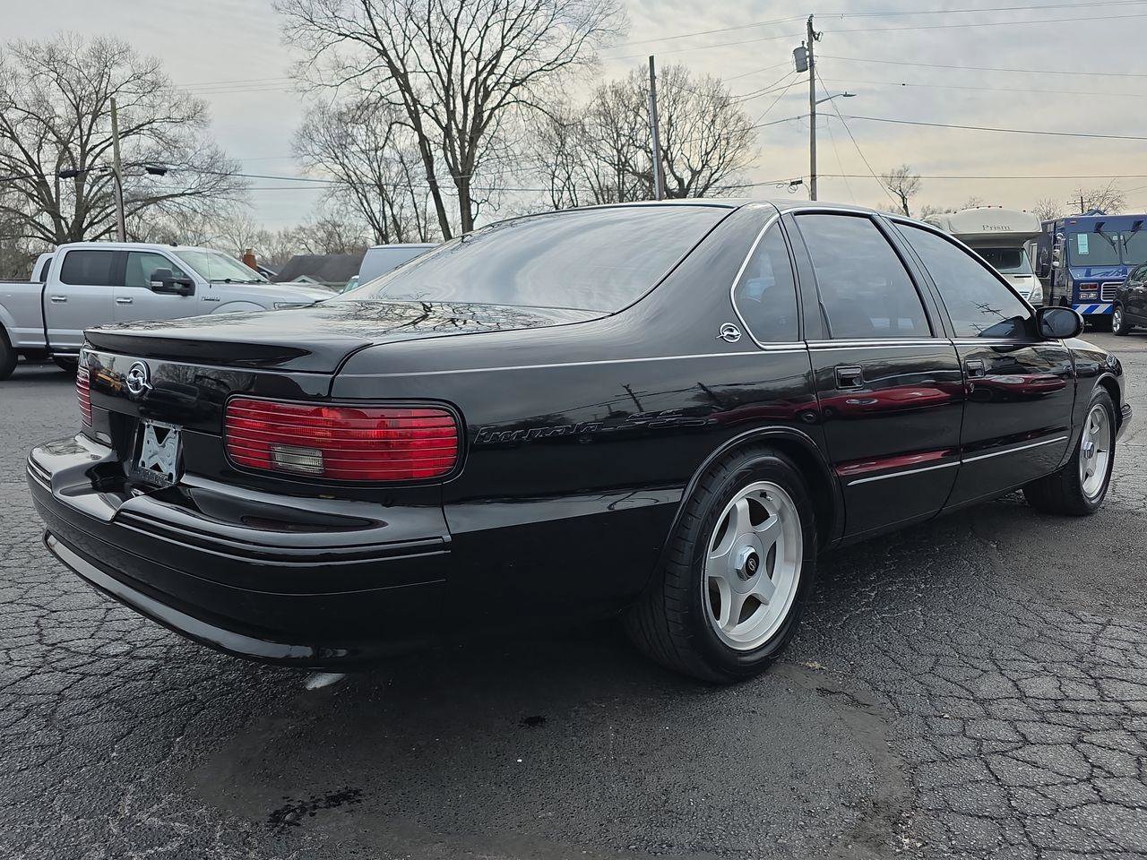Used 1995 Chevrolet Impala SS image 2