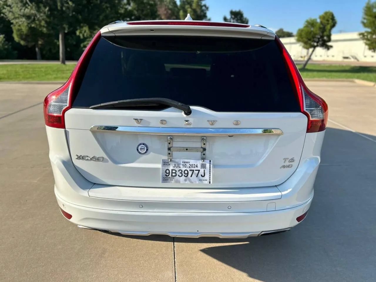 Used 2015 Volvo XC60 T6 Platinum AWD/4WD image 7