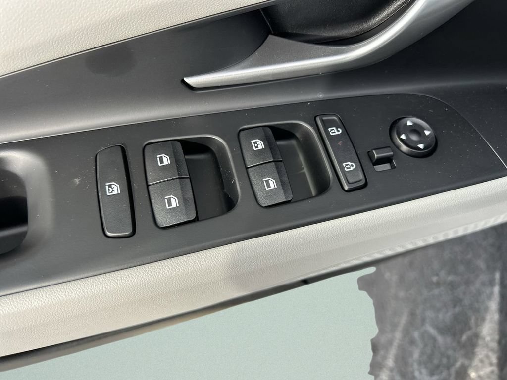 New 2026 Hyundai Elantra Limited FWD image 8