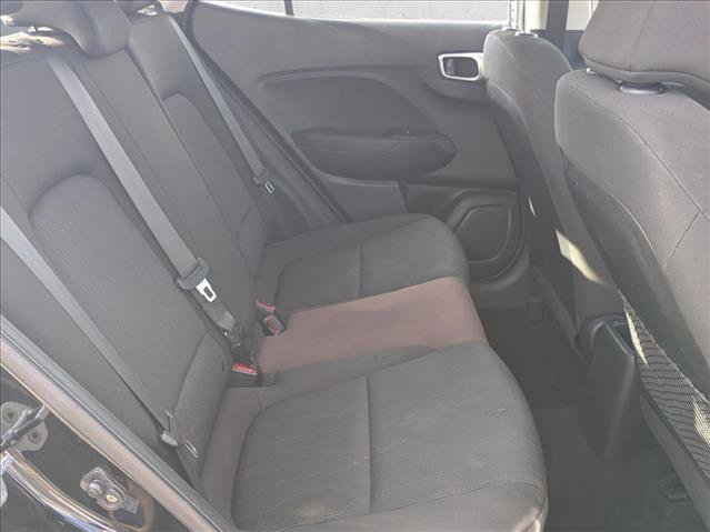 Used 2021 Hyundai Venue SE FWD image 18