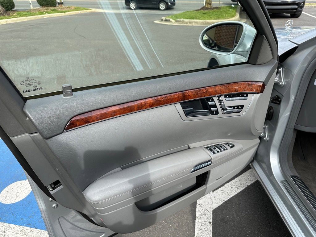 Used 2007 Mercedes-Benz S 550 image 21