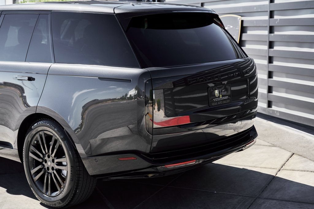 Used 2024 Land Rover Range Rover SE AWD/4WD image 9