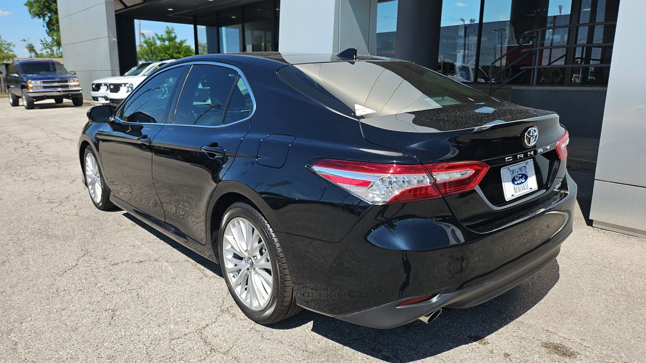 Used 2018 Toyota Camry XLE w/ Driver Assist Package FWD image 3