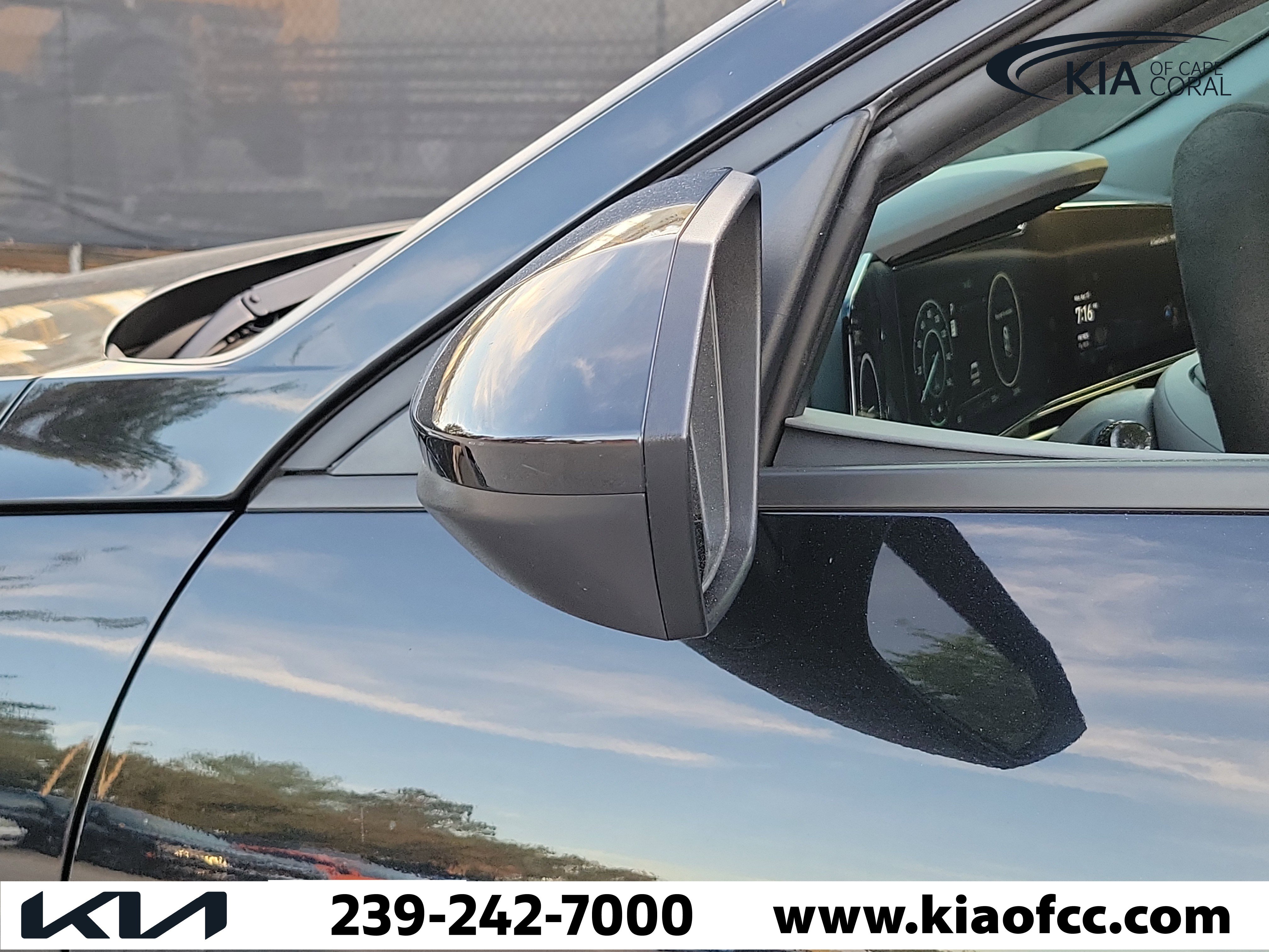 Used 2024 Hyundai Elantra SEL image 9