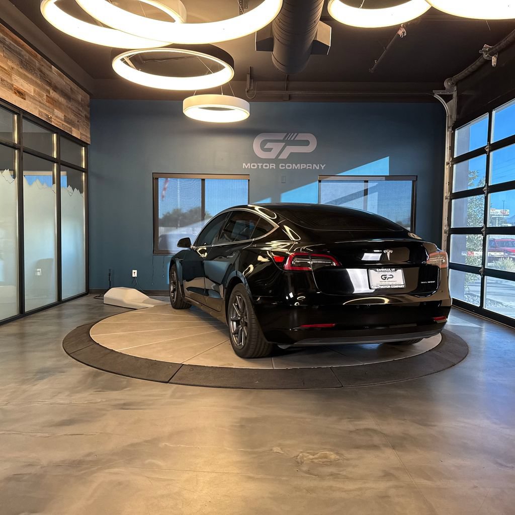 Used 2020 Tesla Model 3 Long Range AWD/4WD image 5