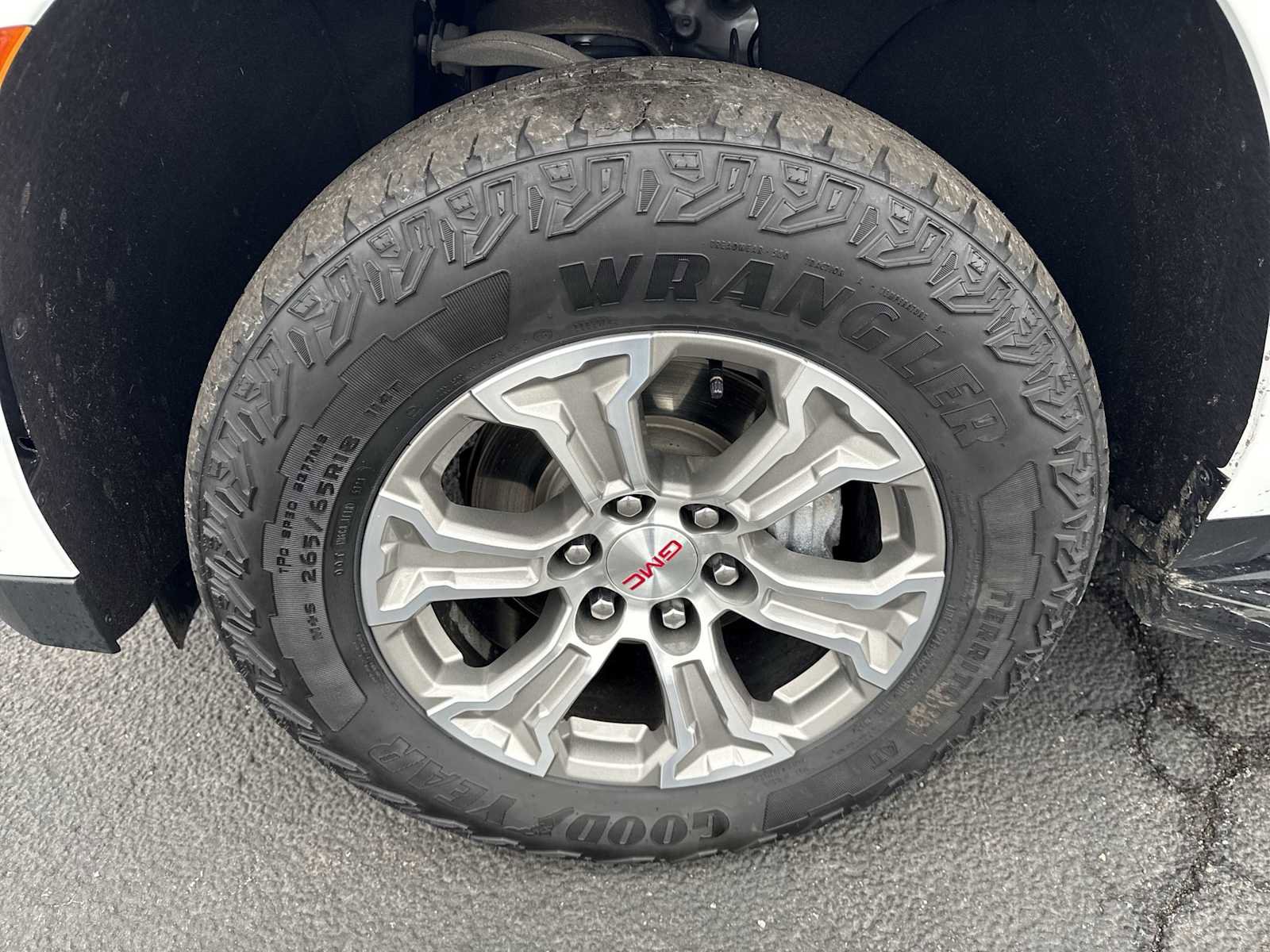 Certified 2023 GMC Yukon XL SLE w/ Max Trailering Package AWD/4WD image 18