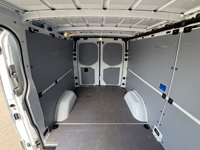 Used 2021 Mercedes-Benz Sprinter 2500 image 16