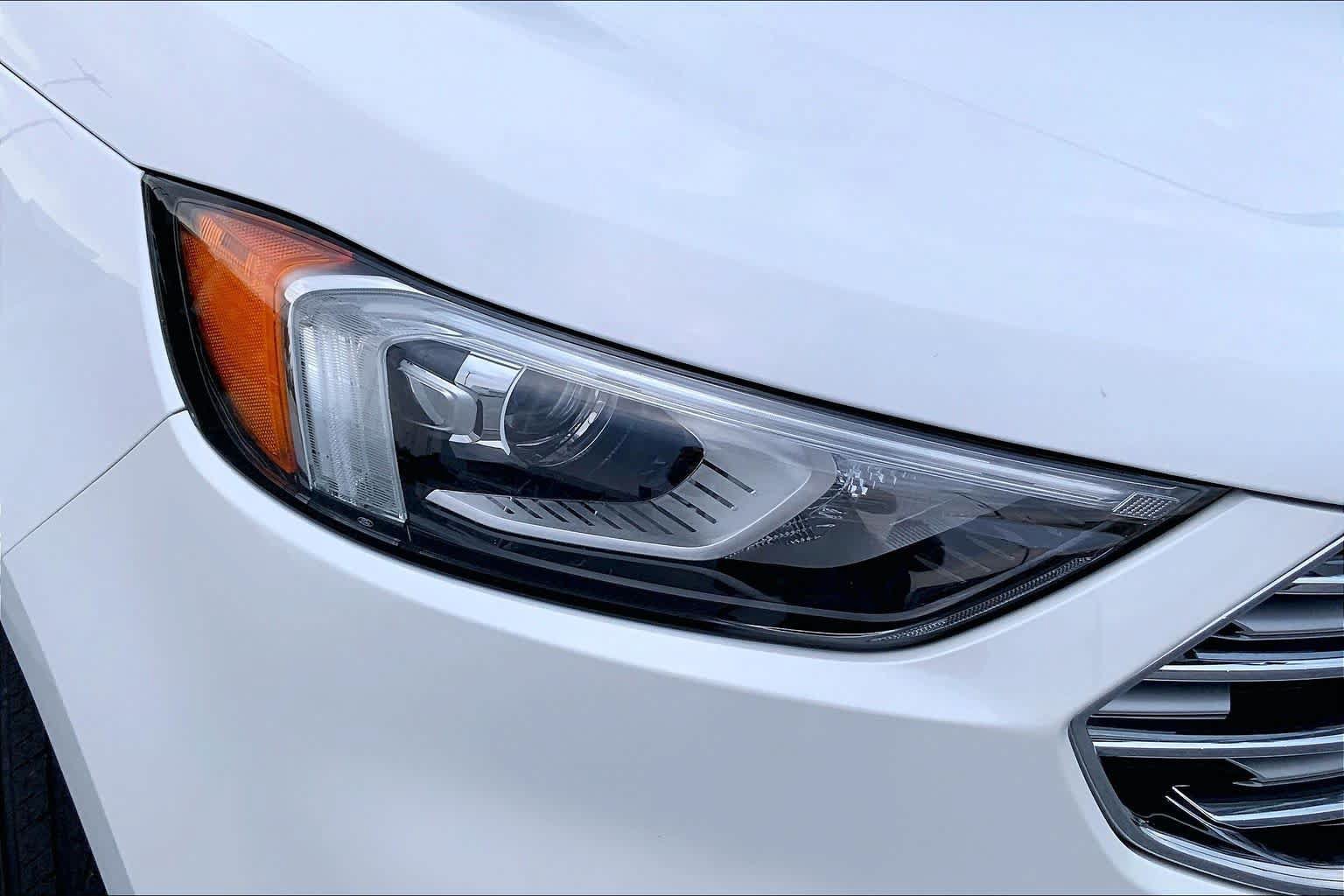 Used 2022 Ford Edge Titanium AWD/4WD image 26