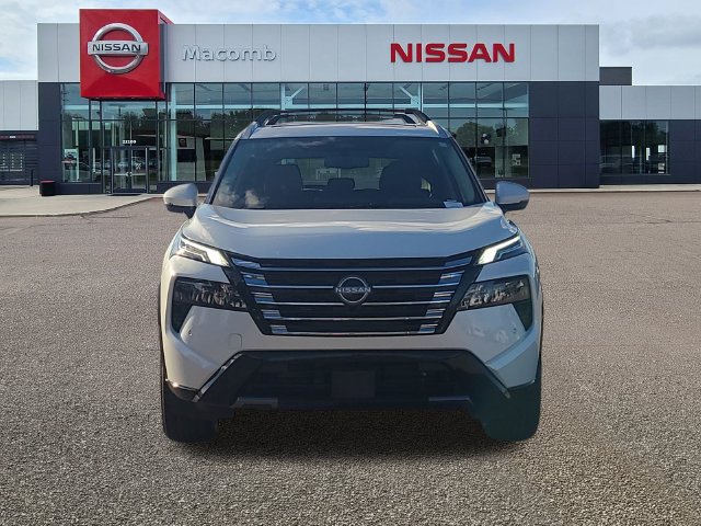 New 2026 Nissan Rogue Platinum AWD/4WD image 2