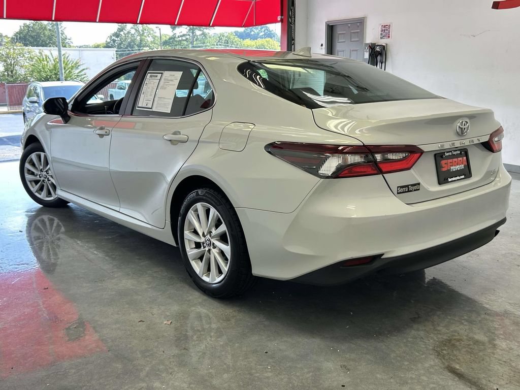 Used 2024 Toyota Camry LE w/ Convenience Package FWD image 5