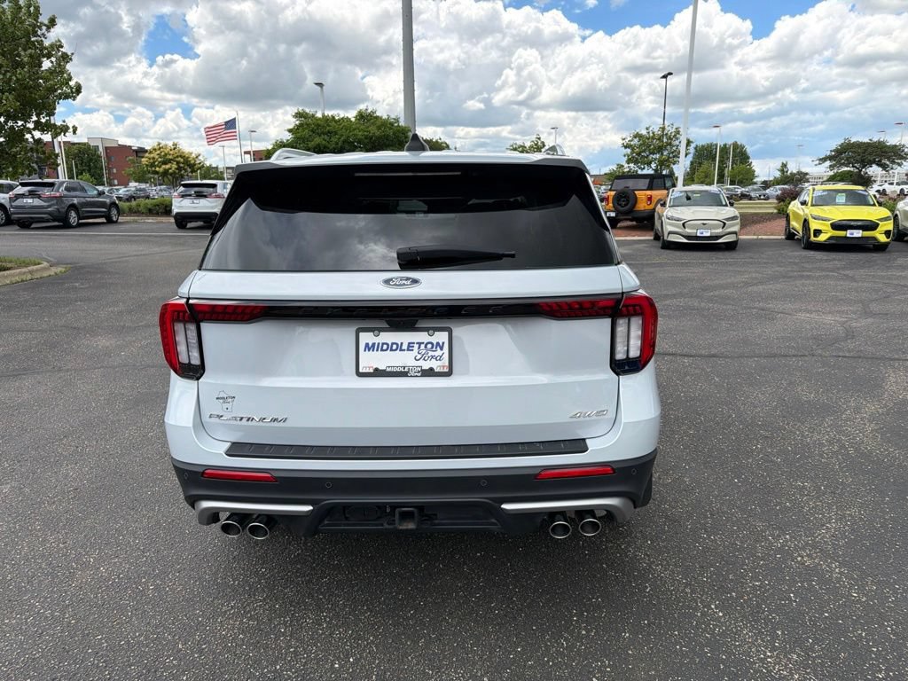 Certified 2025 Ford Explorer Platinum w/ Ultimate Package AWD/4WD image 4