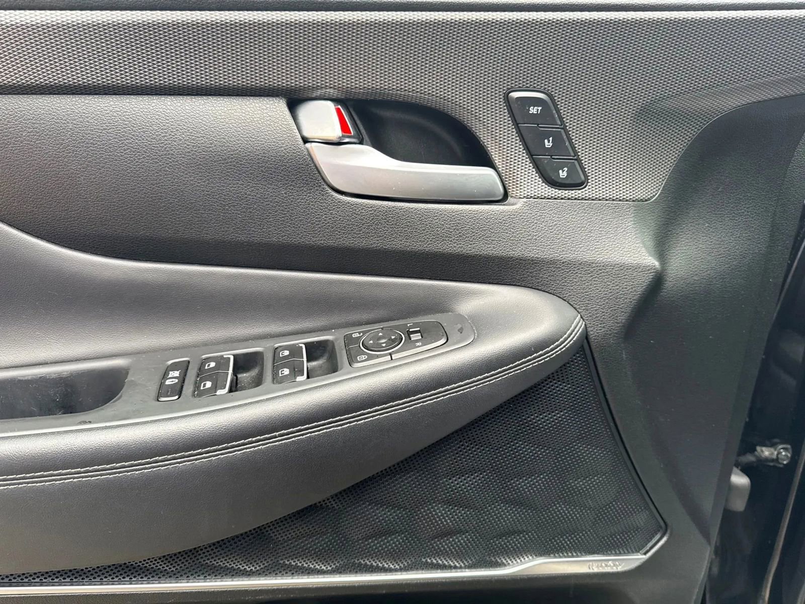 Used 2019 Hyundai Santa Fe AWD image 13