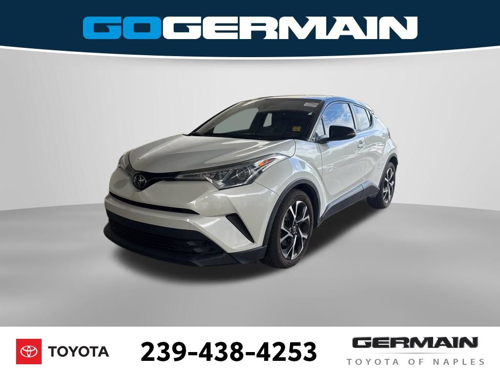 Used 2019 Toyota C-HR XLE FWD image 1