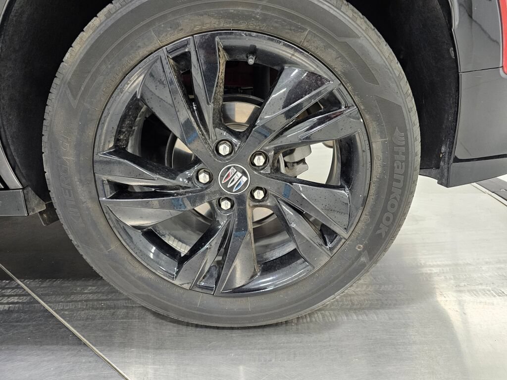 Used 2024 Buick Encore GX Sport Touring FWD image 9