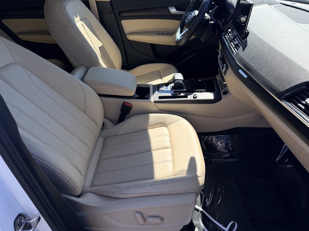 Used 2023 Audi Q5 2.0T Premium w/ Convenience Package AWD/4WD image 10