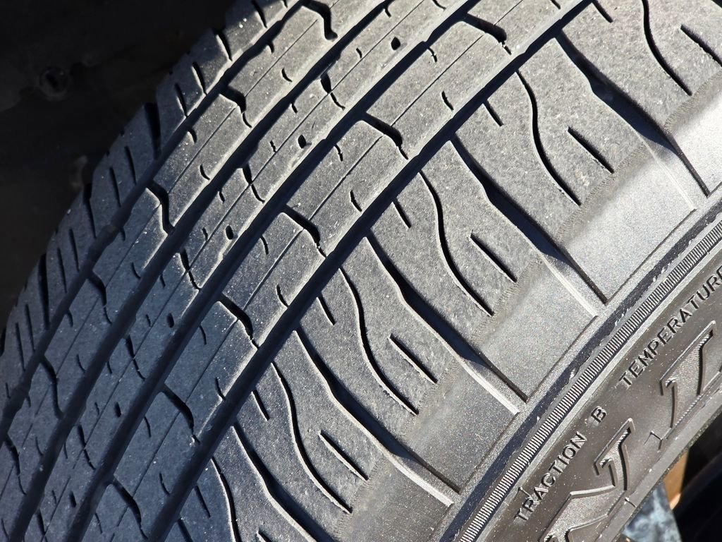 Certified 2024 Lexus GX 550 w/ Accessory Package (Z1) image 28