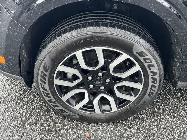 Used 2022 Ford Maverick Lariat image 16