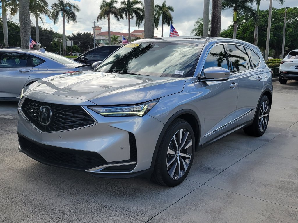 Used 2025 Acura MDX w/ Technology Package FWD image 3