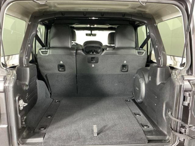 Used 2022 Jeep Wrangler Unlimited Rubicon AWD/4WD image 28