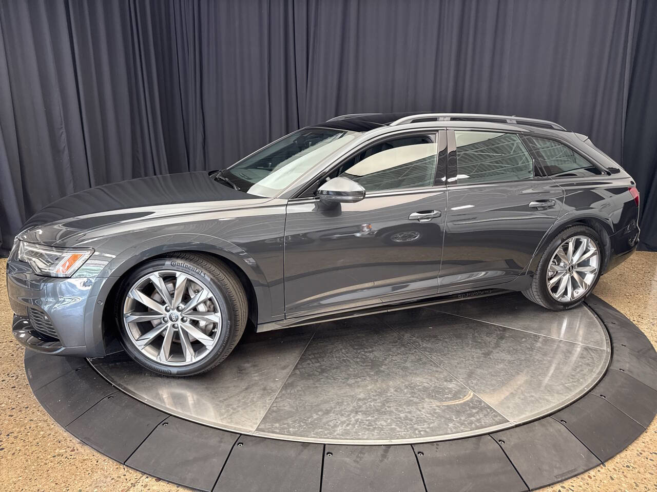 Used 2024 Audi A6 Premium Plus w/ Executive Package image 3