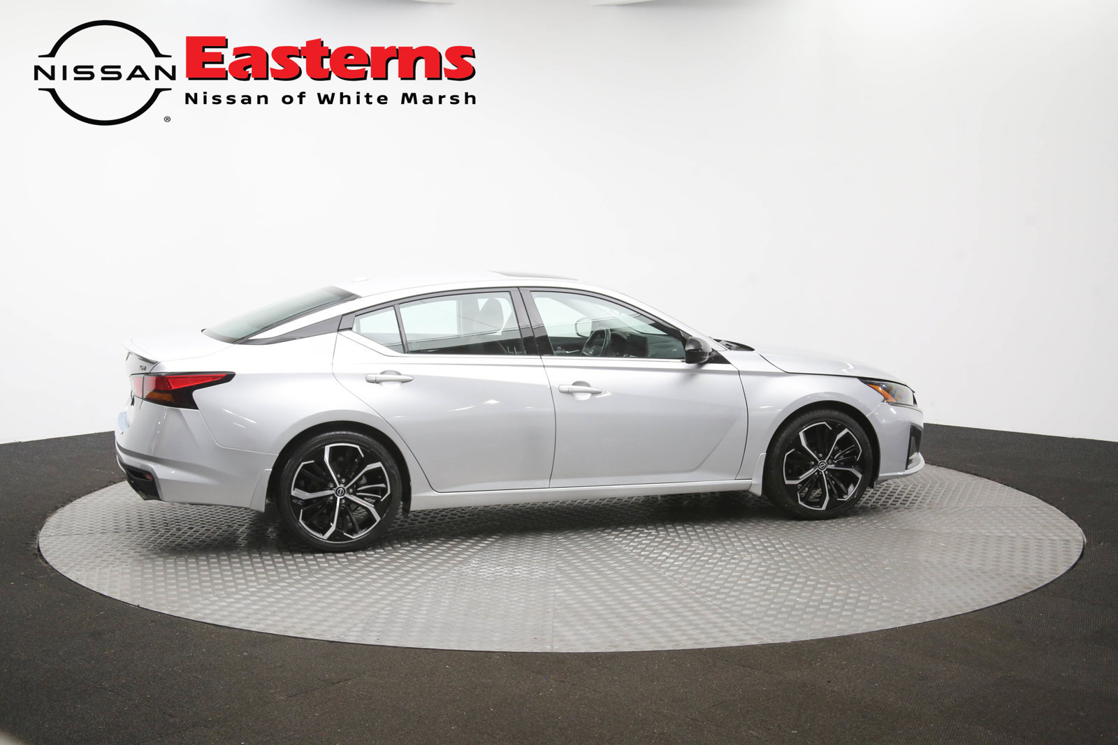 Used 2023 Nissan Altima 2.5 SR w/ SR Premium Package FWD image 42