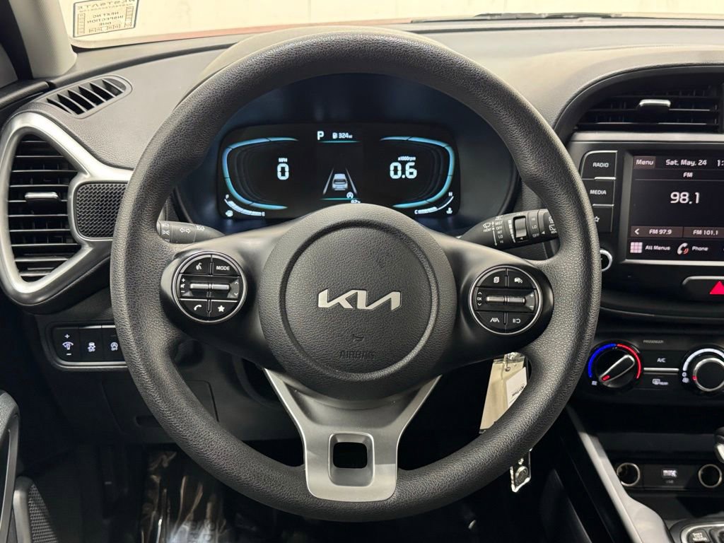 Used 2023 Kia Soul LX w/ Option Group 015 image 17