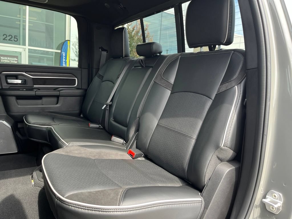New 2026 RAM 2500 Laramie AWD/4WD image 15