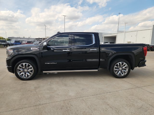 Used 2026 GMC Sierra 1500 Denali w/ Denali Reserve Package AWD/4WD image 4
