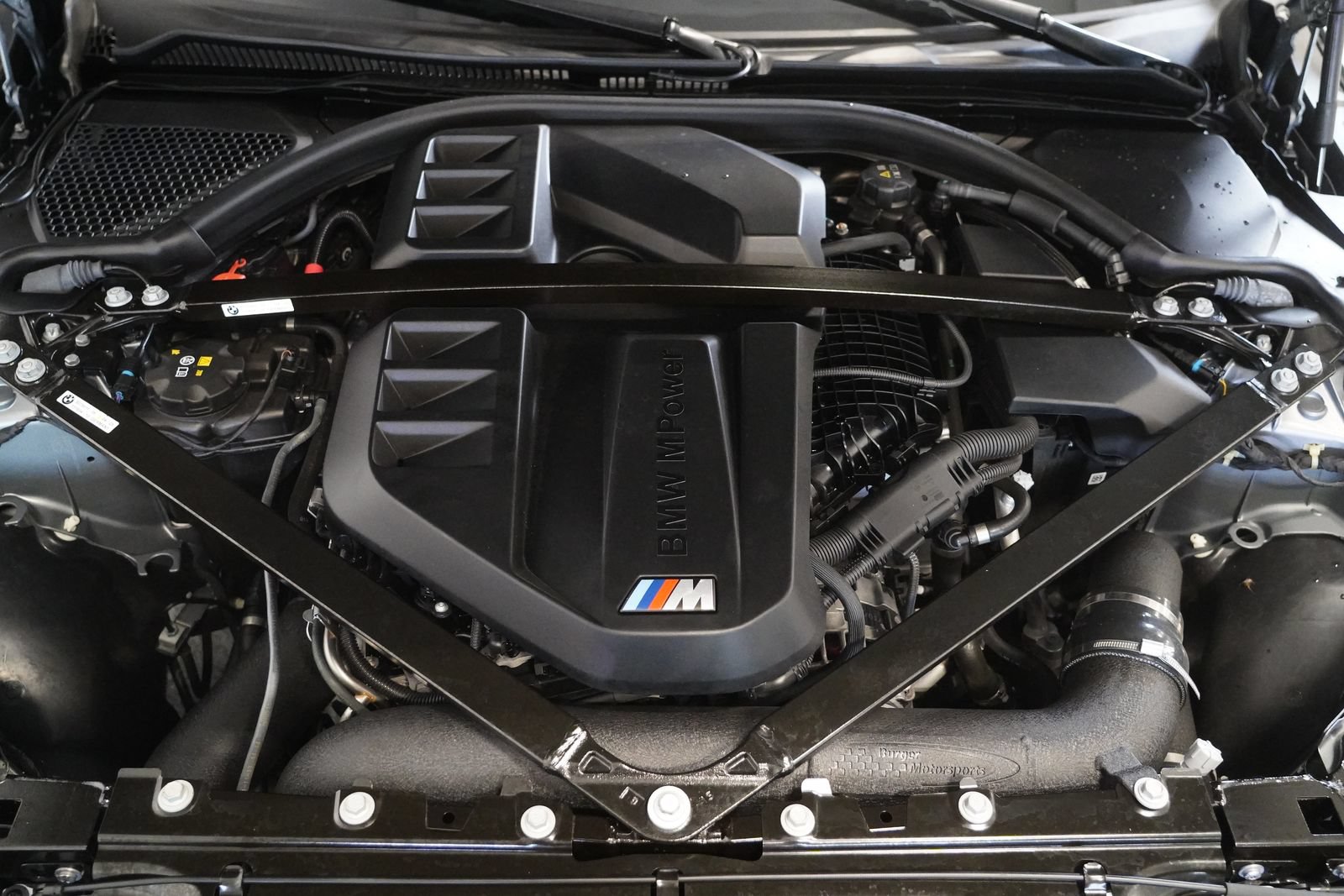 Used 2025 BMW M3 w/ M Carbon Exterior Package RWD image 31