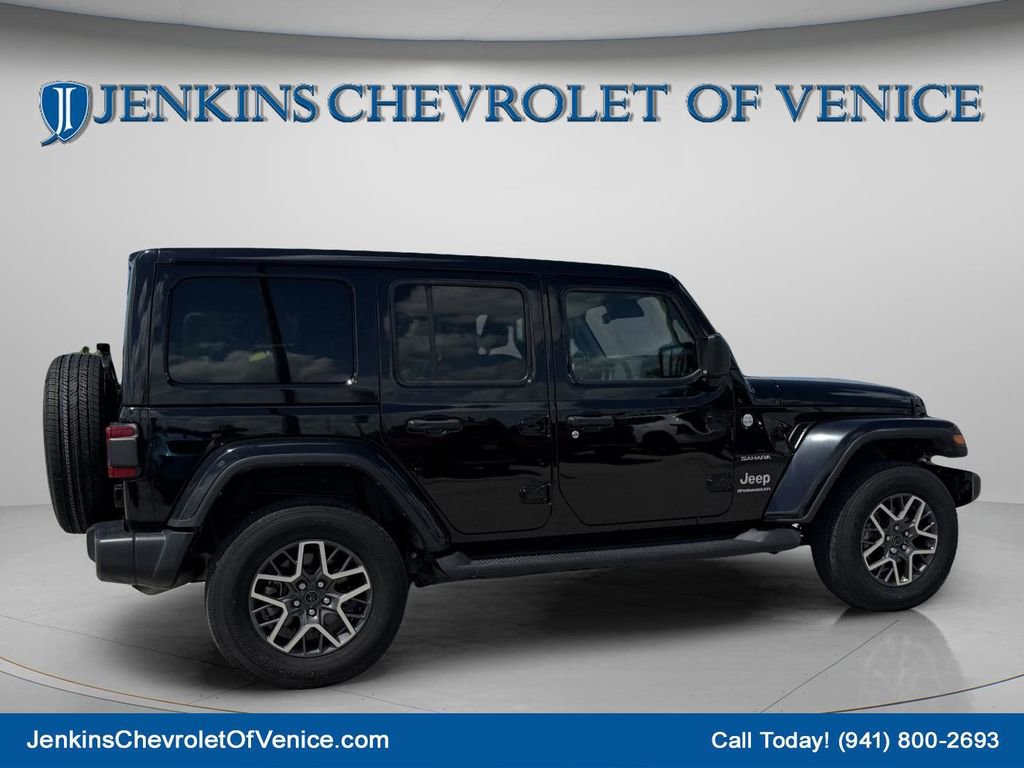 Used 2024 Jeep Wrangler Unlimited Sahara w/ Technology Group AWD/4WD image 4
