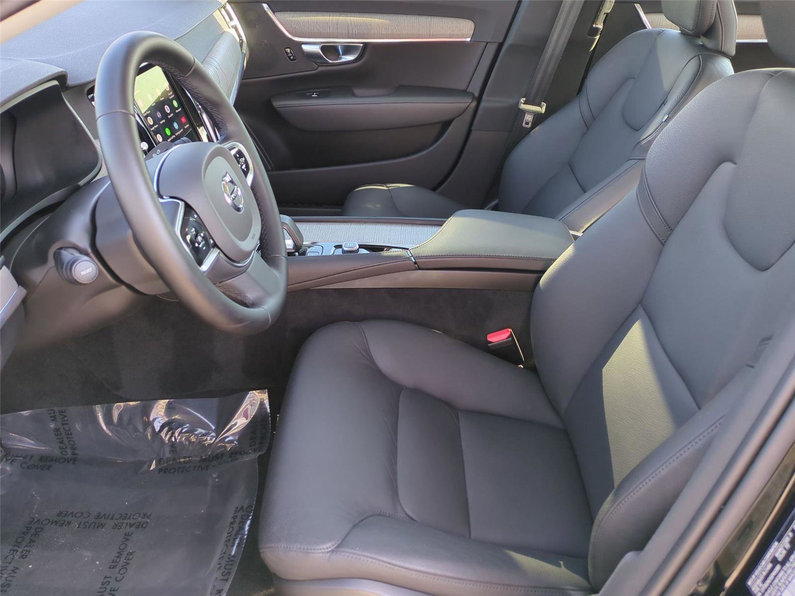 Used 2025 Volvo S90 B6 Plus image 16