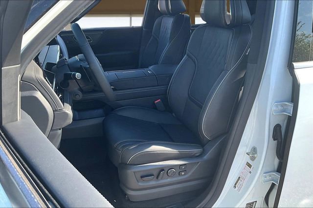 New 2026 INFINITI QX80 Autograph w/ Premium Cargo Package image 25