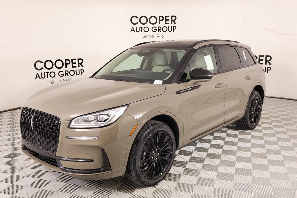 New 2026 Lincoln Corsair Reserve w/ Jet Appearance Package FWD image 11