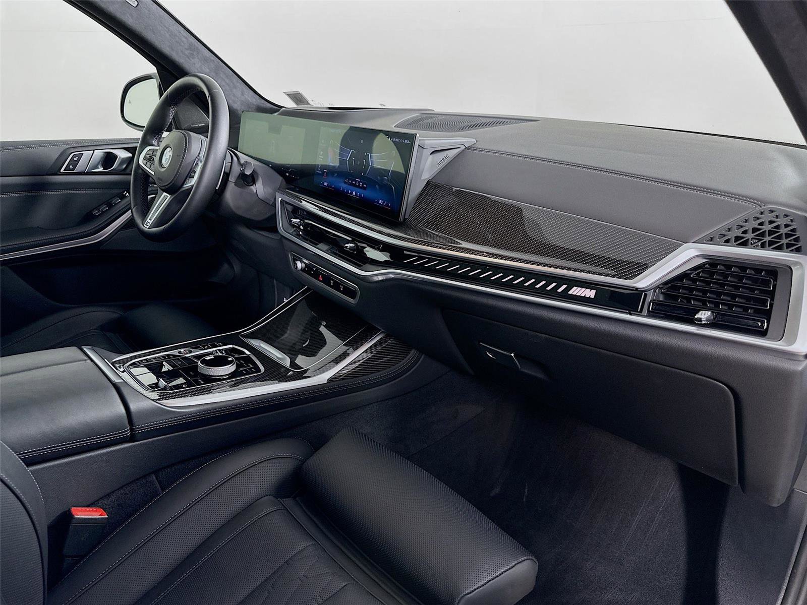 Certified 2024 BMW X7 M60i w/ Executive Package image 32