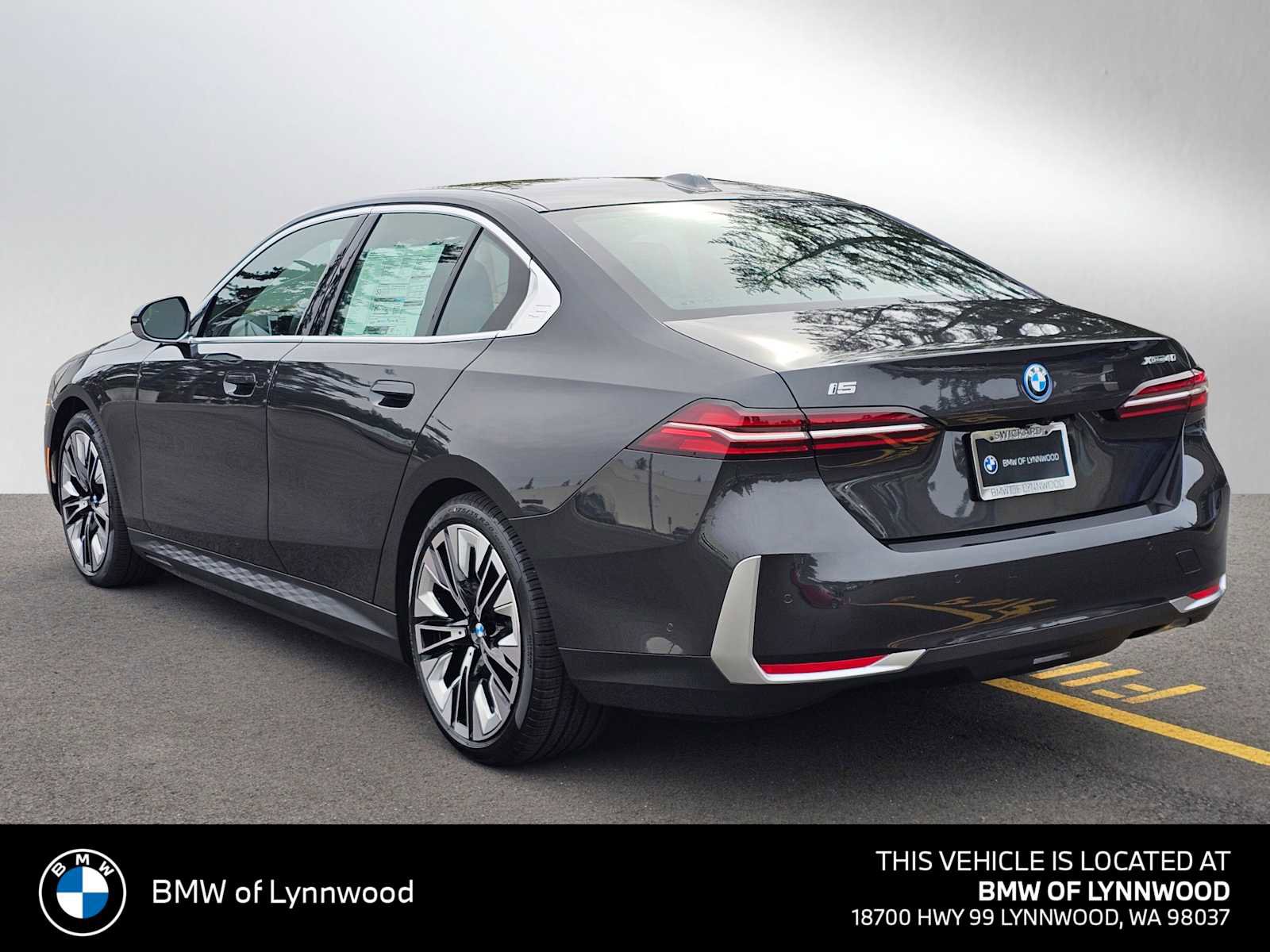 New 2026 BMW i5 eDrive40 AWD/4WD image 5