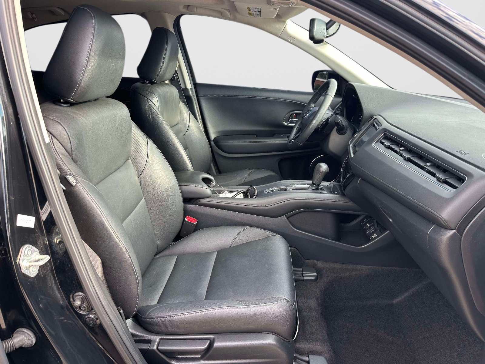Used 2017 Honda HR-V EX-L image 10