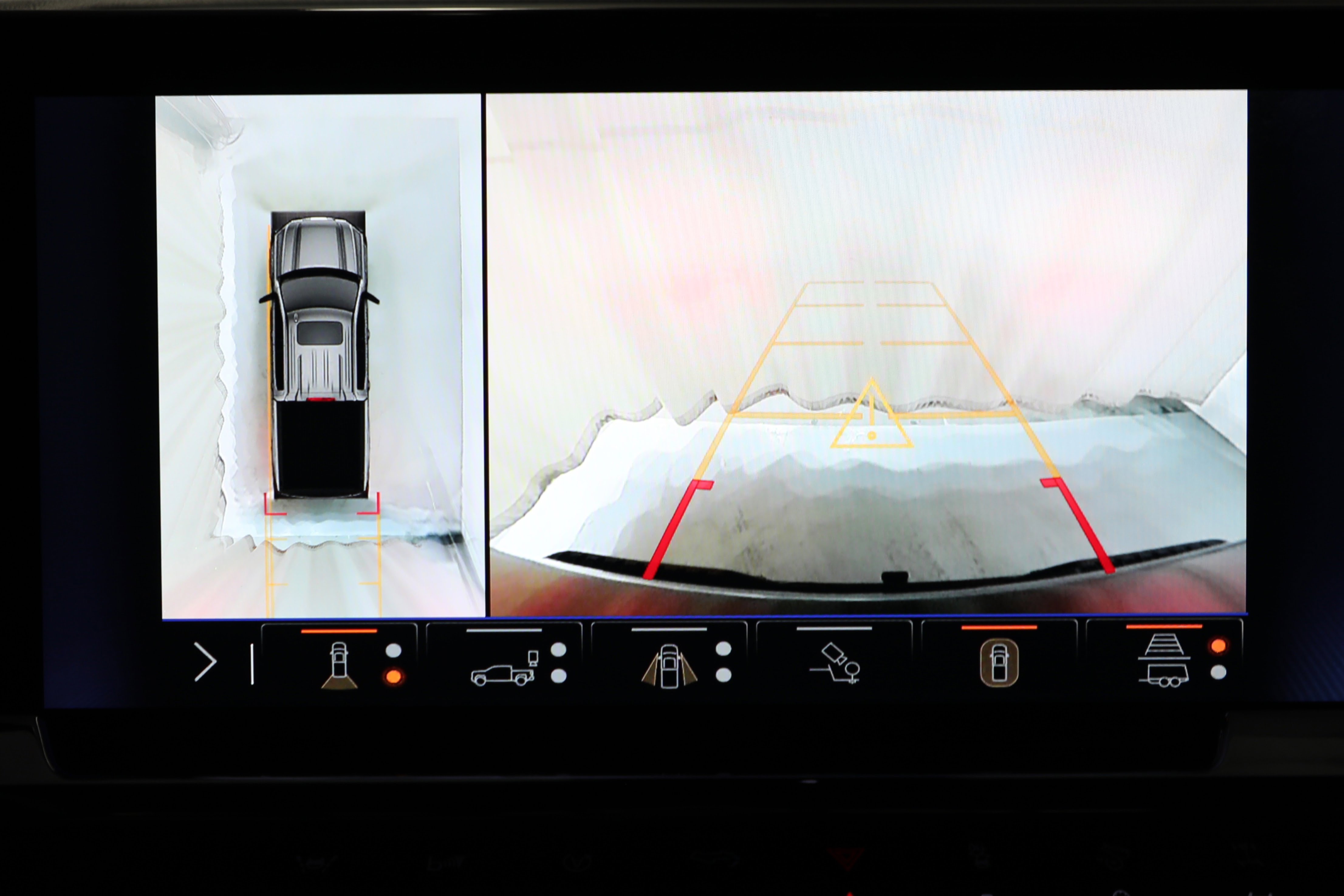 Used 2024 Chevrolet Silverado 1500 ZR2 w/ Technology Package image 6