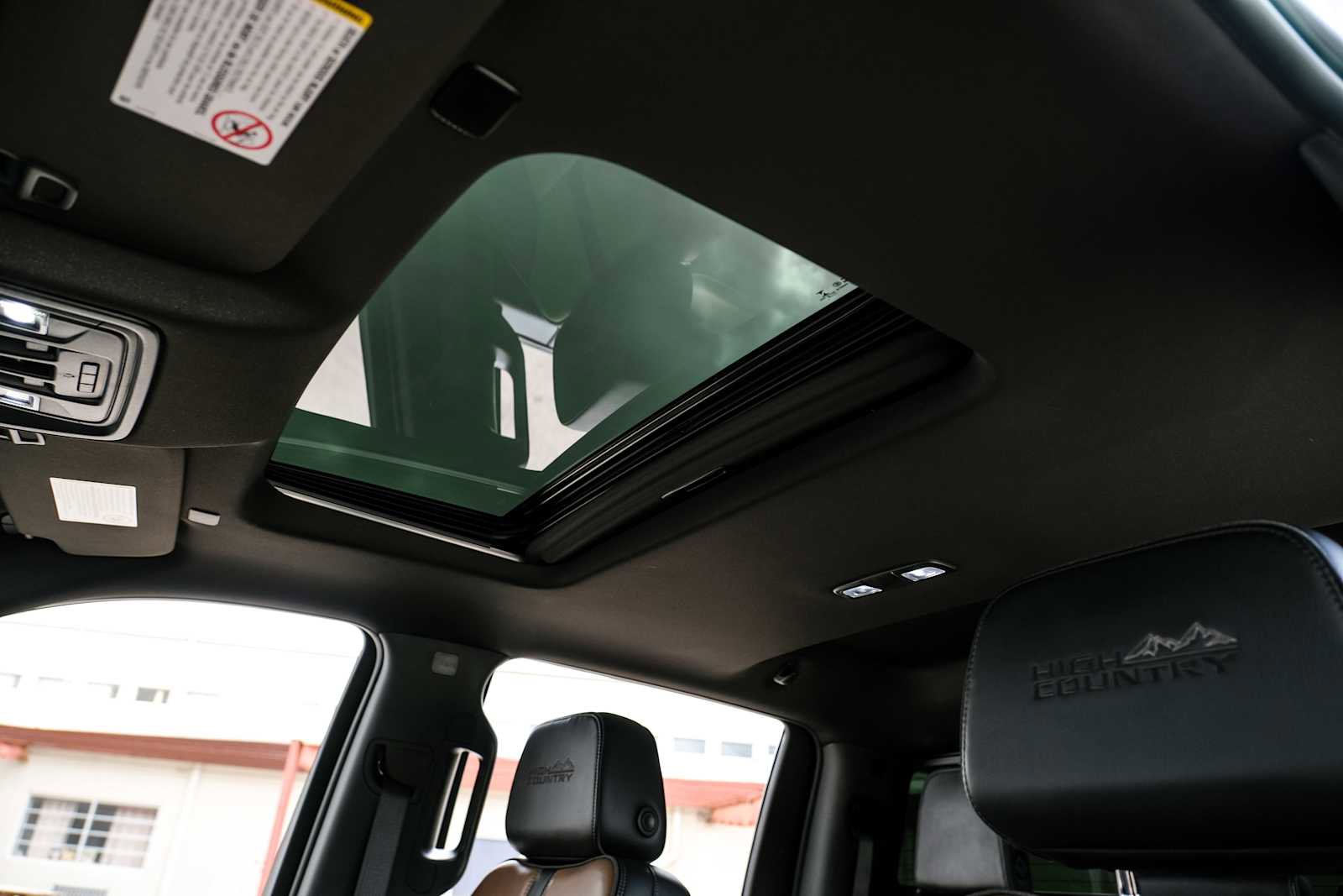 Used 2022 Chevrolet Silverado 3500 High Country AWD/4WD image 5