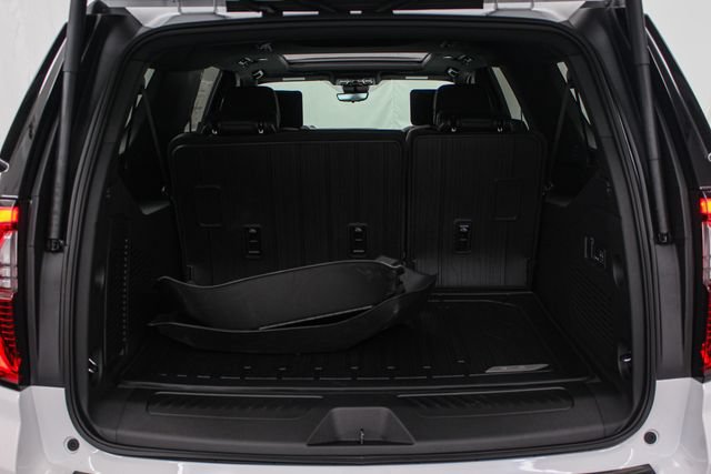 New 2026 GMC Yukon XL Elevation w/ Elevation Premium Package AWD/4WD image 8