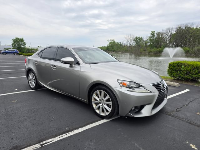 Used 2016 Lexus IS 200t RWD image 17