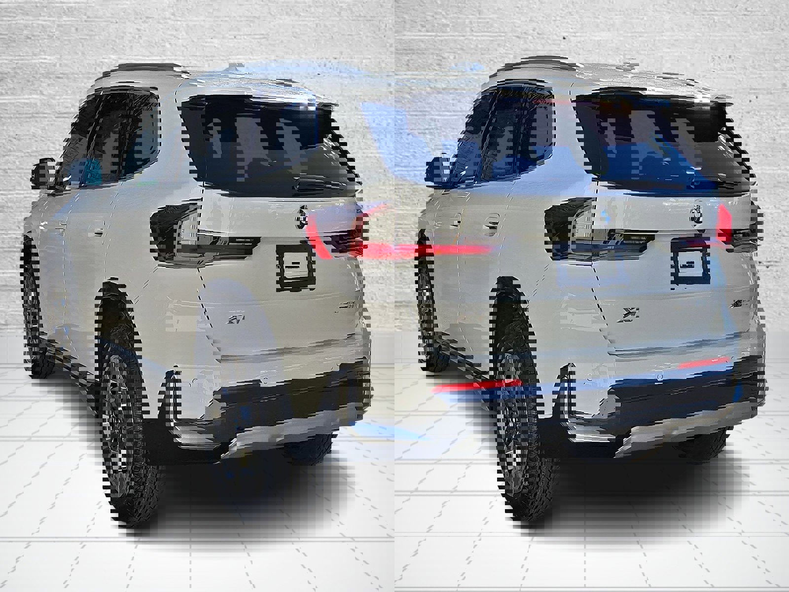 New 2026 BMW X1 xDrive28i w/ Convenience Package image 3