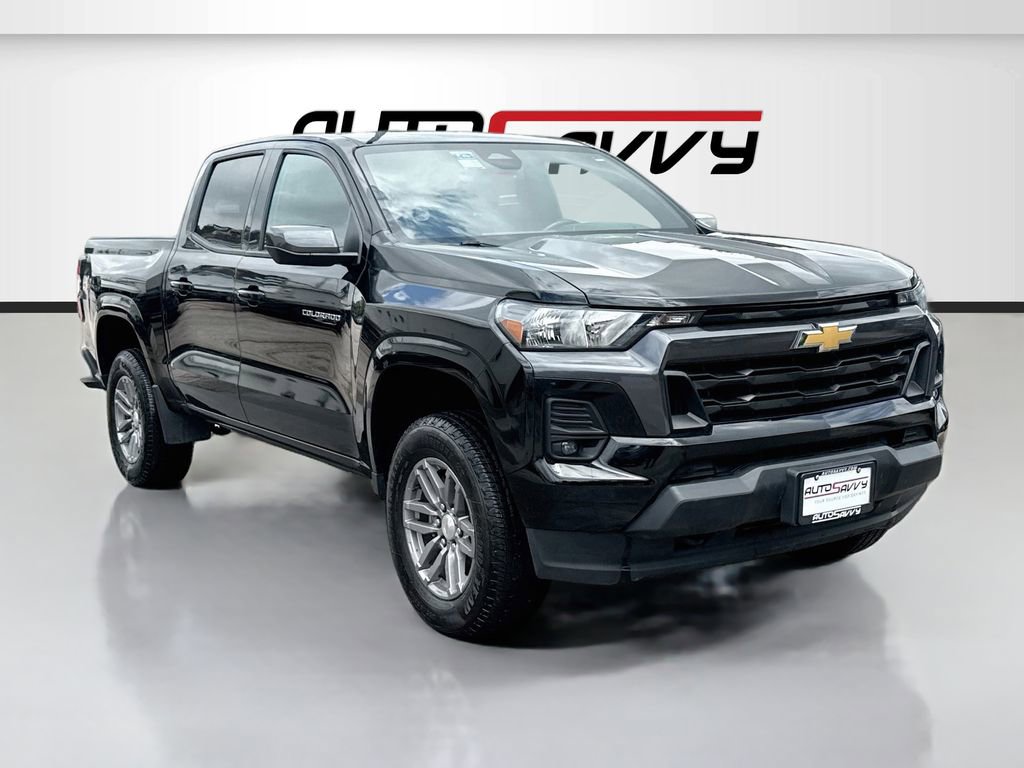 Used 2024 Chevrolet Colorado LT w/ LT Convenience Package II AWD/4WD image 1